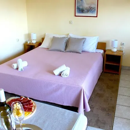 Apartments Nature Omis Exterior photo