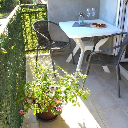 Apartments Nature Omis Exterior photo