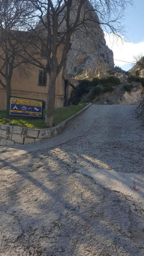 Apartment Nature Omis